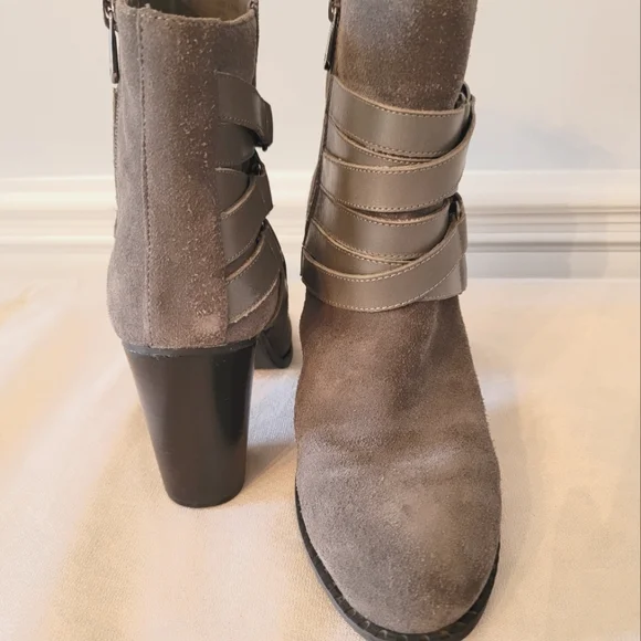 Adrienne Vittadini Boots - Picture 6 of 8